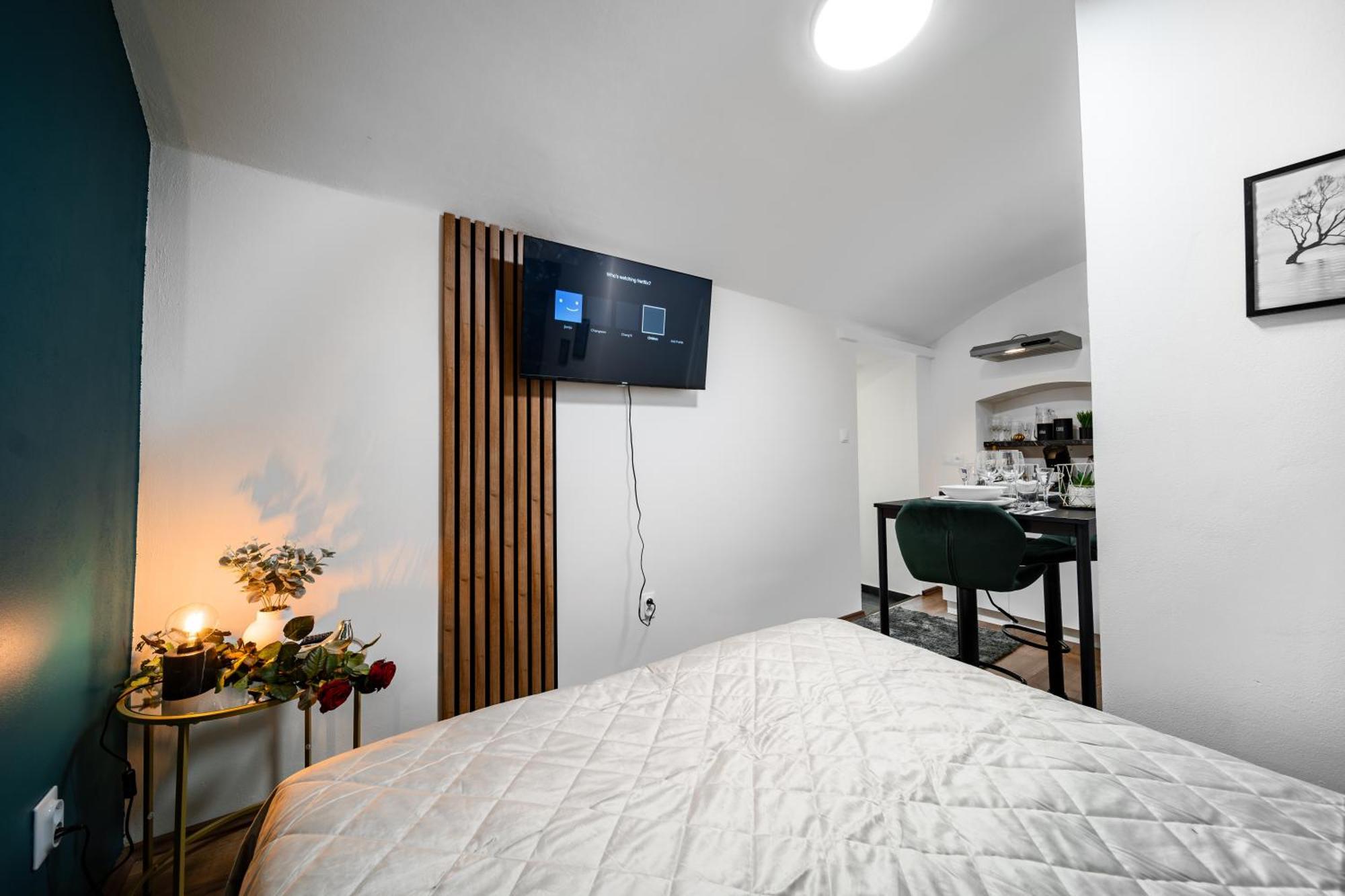 Secret Economy Studio Oasis — Photos 2
